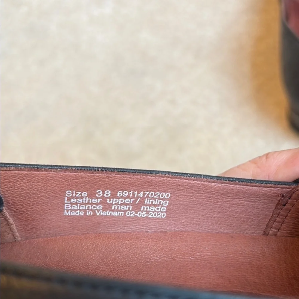 👔 Dansko Leather  Low Heel pointed toe slip one